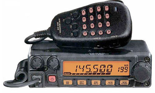 Радиолюбительская радиостанция  Yaesu FT-1802